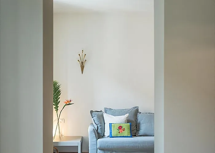 Guesthost - Corso Chic *